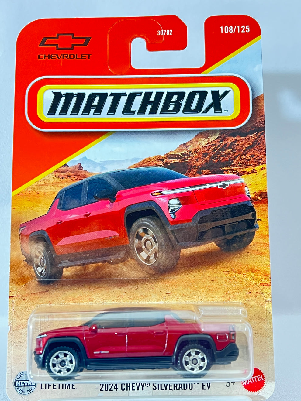 Matchbox 2024 Chevy Silverado EV | Electric Pickup 1:64 Die-Cast | Premium Collectible (3C)
