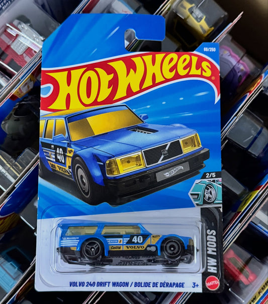 Hot Wheels 2026 Imported C case Vehicle Collection - Volvo 240 Drift Wagon / Bolide De Derapage
