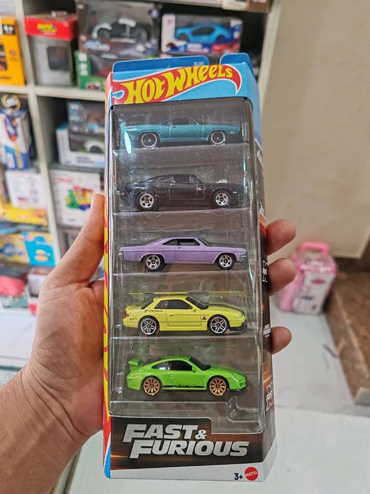 Hot Wheels 2025 Fast & Furious Pack of 5 (70 Dodge Charger RT, 1966 Chevrolet Impala, Porsche 911 Gt3 RS, 68 Plymouth Barracuda Formula S, Nissan...