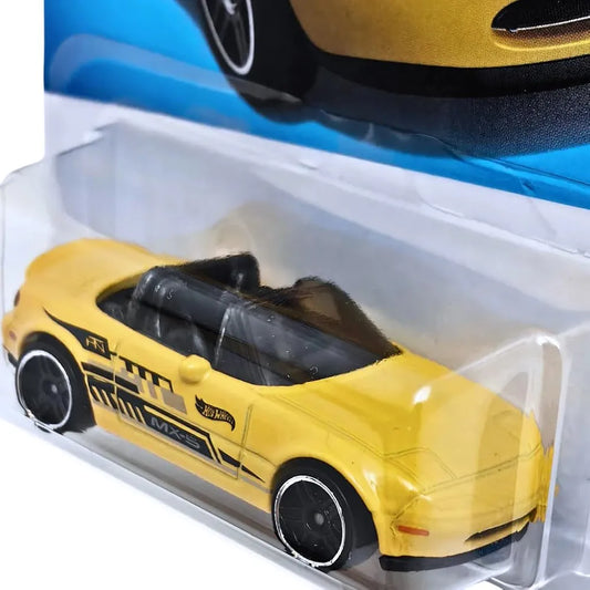 Hot Wheels 1:64 Scale 91 Mazda MX-5 Miata HW-J-Import for Ages 3 and Up by Small Clamp (Yellow)