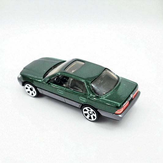 Matchbox 1994 Lexus LS 400 | Mainline 1:64 Die-Cast Luxury Sedan Collectible (JBN90)