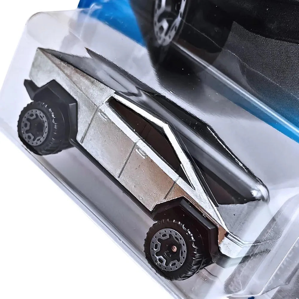 Hot Wheels 1:64 Scale Tesla Cybertruck HW Rolling Metal for Ages 3 and Up by Small CLAP (Silver)